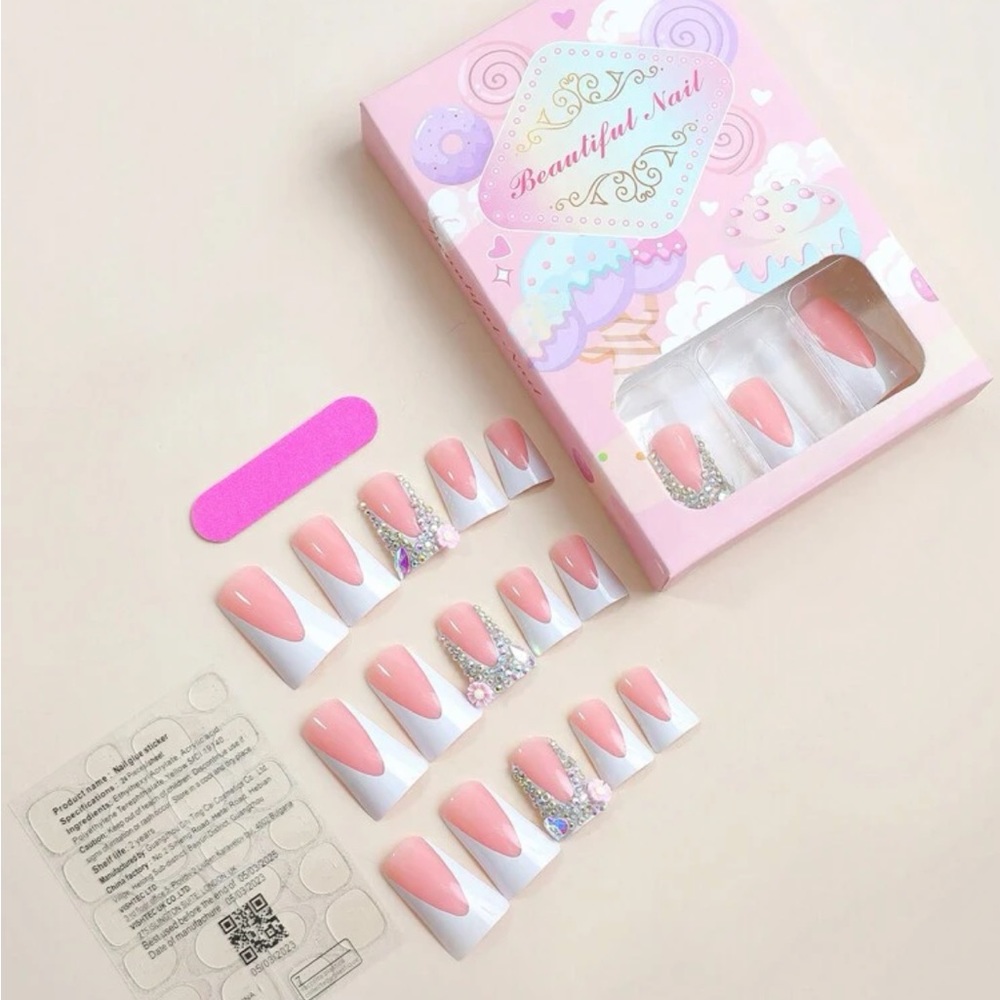 24pc Nail Set 💅 - Picture 3 of 4